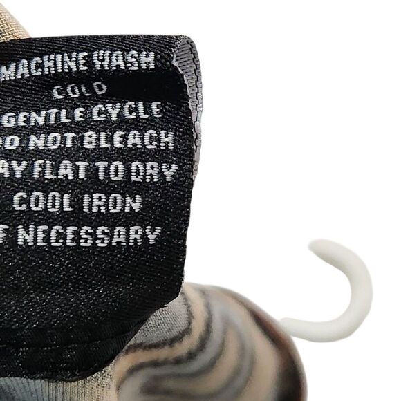 Liz Mccoy Blouse Size 1X Animal Print Tie Front Short Sleeves Stretch - Picture 11 of 11